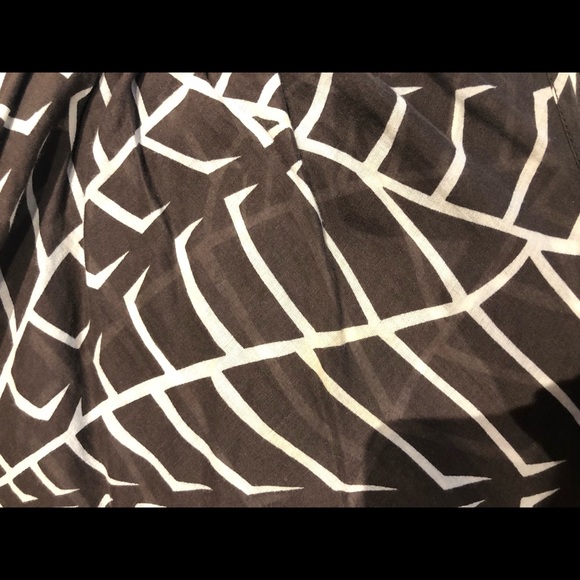 Tory Burch - Lightweight Sleeveless Blouse, Brown/White Leaf Print, Grosgrain - Picture 4 of 10